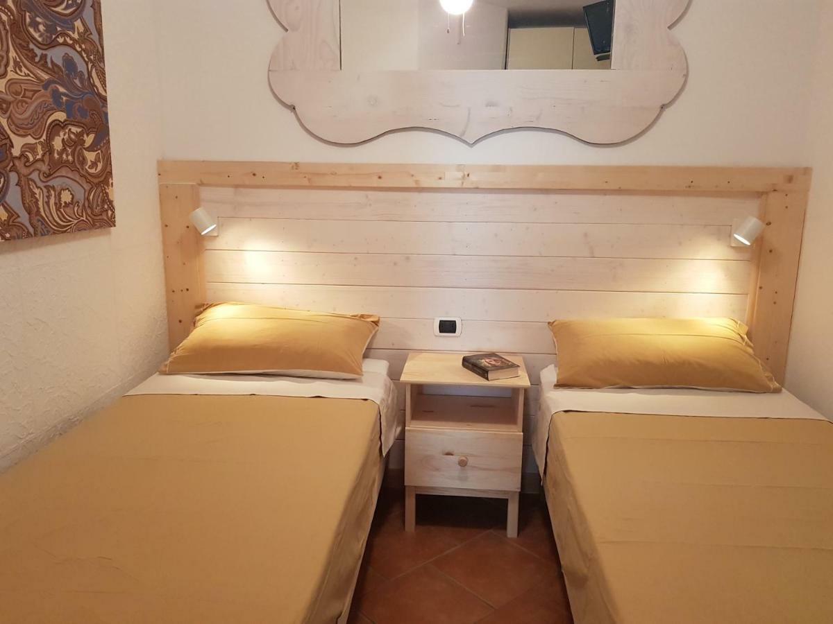 B&B Casa Derosas ゴルフォ・アランチ エクステリア 写真